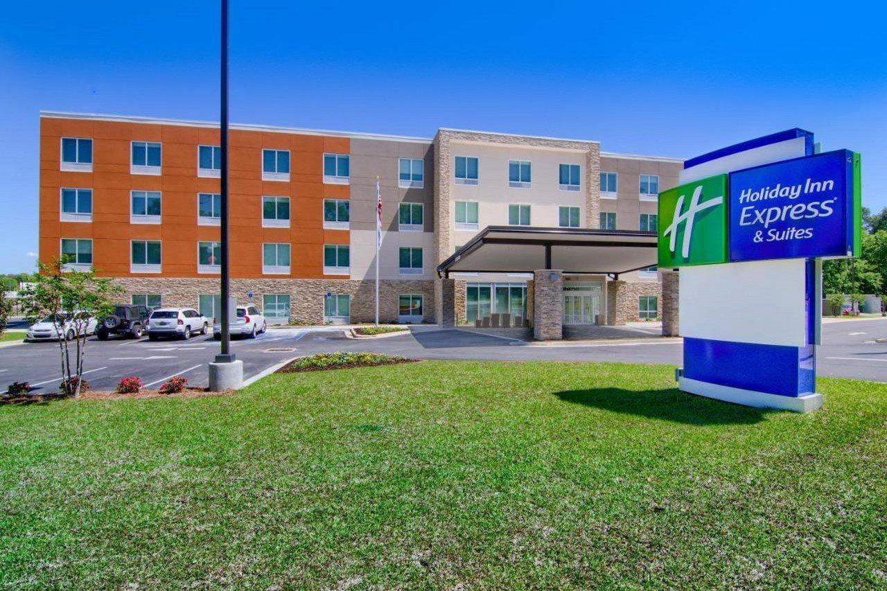 Holiday Inn Express & Suites Mobile - University Area By Ihg Exterior photo