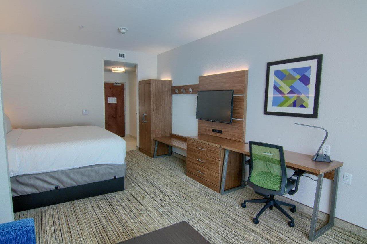Holiday Inn Express & Suites Mobile - University Area By Ihg Exterior photo