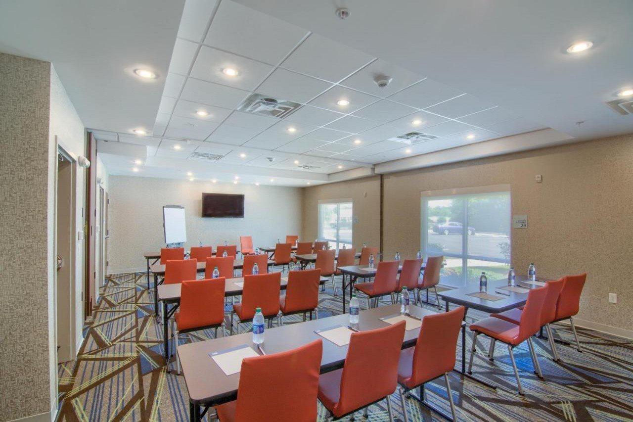Holiday Inn Express & Suites Mobile - University Area By Ihg Exterior photo