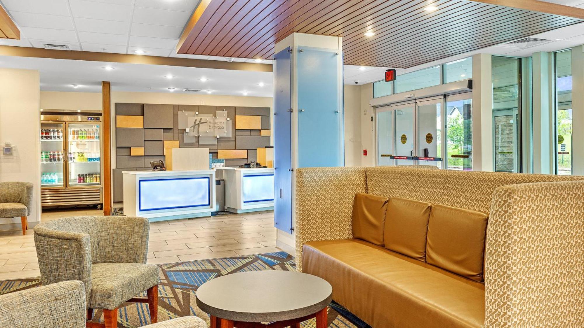 Holiday Inn Express & Suites Mobile - University Area By Ihg Exterior photo